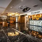 Hotel President & 4*