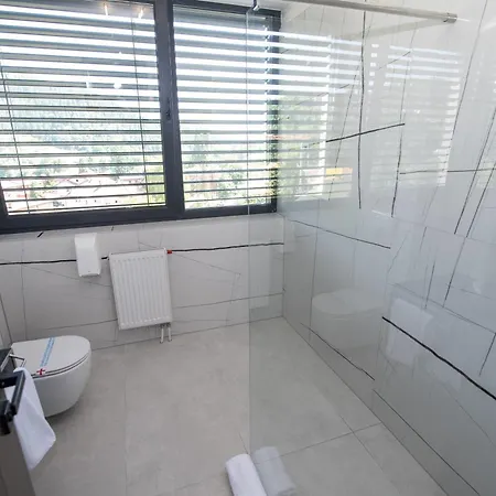 ホテル President &